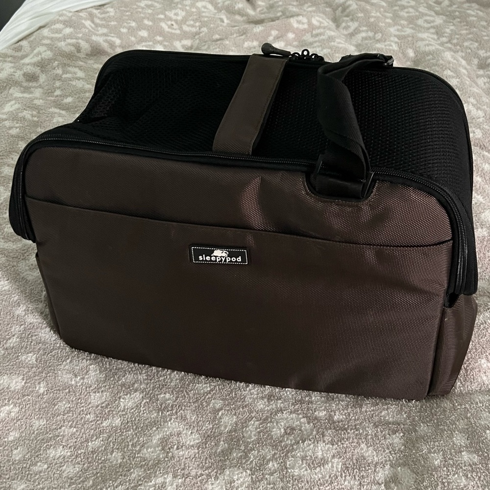 Sleepypod Atom Pet Carrier For Cat / Dog 12 Lbs and Under